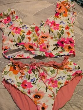 Floral Ruffle High-Waist Bikini Set - Pink & White